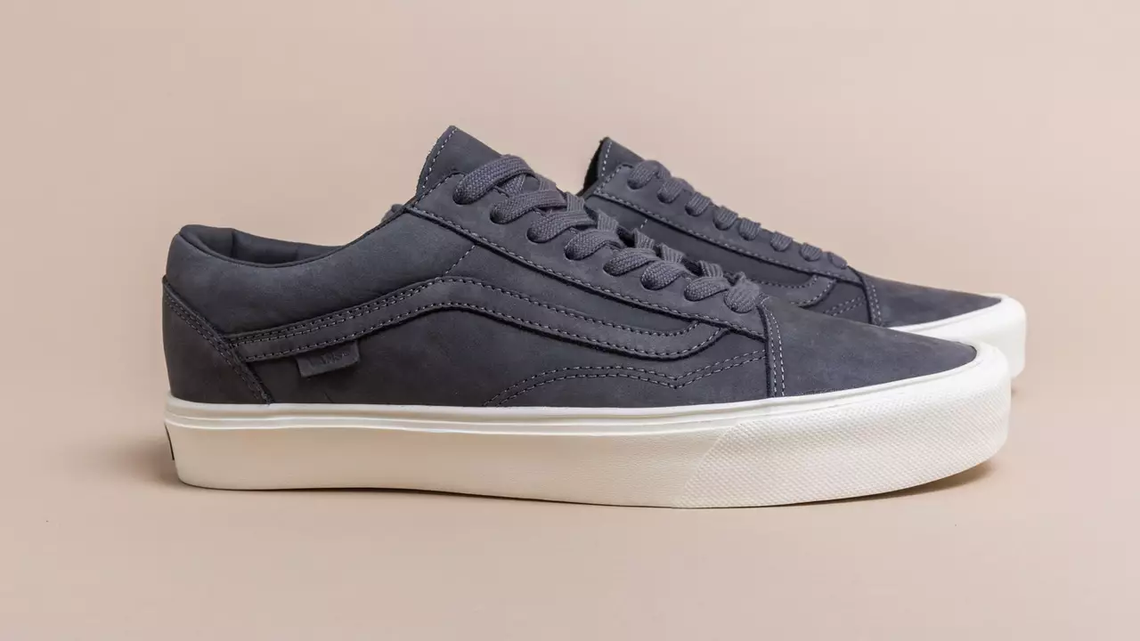 Are Vans shoes light in weight?